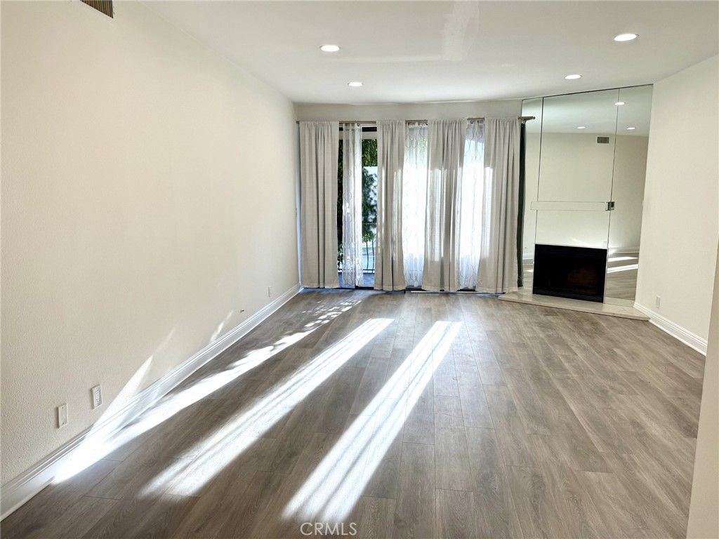 Photo of 1630 S Bentley Avenue #103, Los Angeles, CA 90025 (MLS # SR25235433)