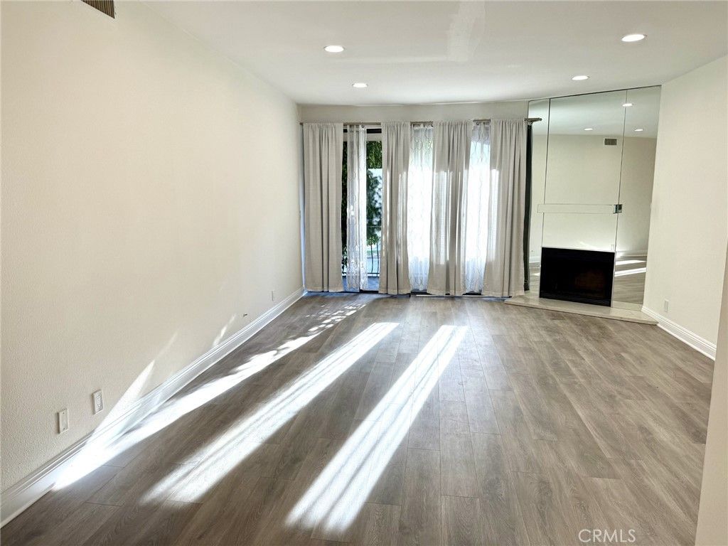 Photo of 1630 S Bentley Avenue #103, Los Angeles, CA 90025 (MLS # SR25235433)