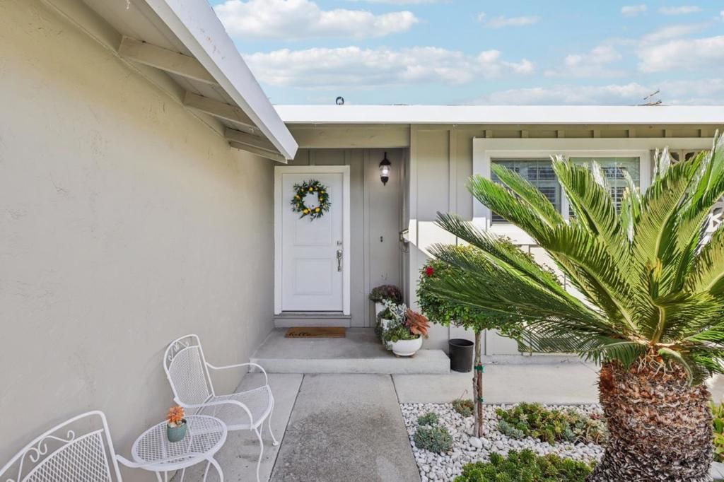 Photo of 481 Sioux Lane, San Jose, CA 95123 (MLS # ML82037009)