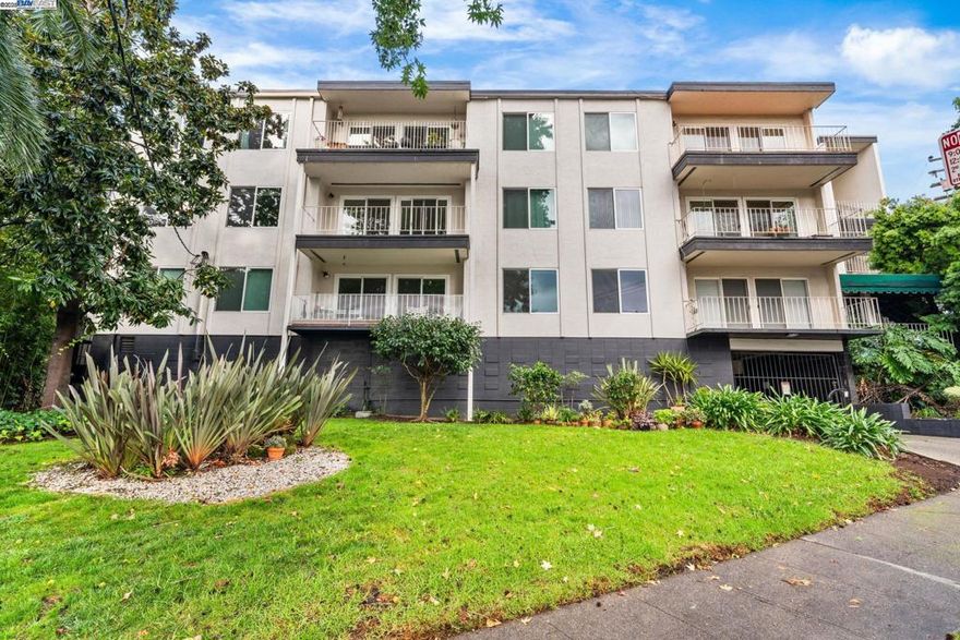 Welcome home to this bright, spacious, and beautifully updated end-unit 2 bedroom, 2 bathroom condo located in the highly desirable Piedmont/Oakland border. With over 1,100 sq ft of comfortable living space, this home offers convenience, style, and the perfect layout for everyday living and entertaining.  Property Features: Light-filled end unit with exceptional privacy Two private balconies for relaxing or entertaining New carpet and fresh paint throughout Electric shades to manage sunlight with ease Multi-use area near the bathroom - perfect for a desk, vanity, or additional storage Plenty of storage throughout  Parking & Building Amenities: 1 garage parking space Ample off-street parking available On-site shared laundry Elevator access Water & garbage included in rent  Incredible Location: Located just half a mile from Piedmont and Piedmont Grocery Nearby coffee shops, restaurants, and local conveniences Freeway access - ideal for commuting to San Francisco or Walnut Creek Minutes to Lake Merritt, Trader Joe’s, and boutique shopping  This bright and beautiful condo offers a rare combination of space, comfort, and unbeatable location - perfect for anyone looking to enjoy the best of Oakland and Piedmont living.