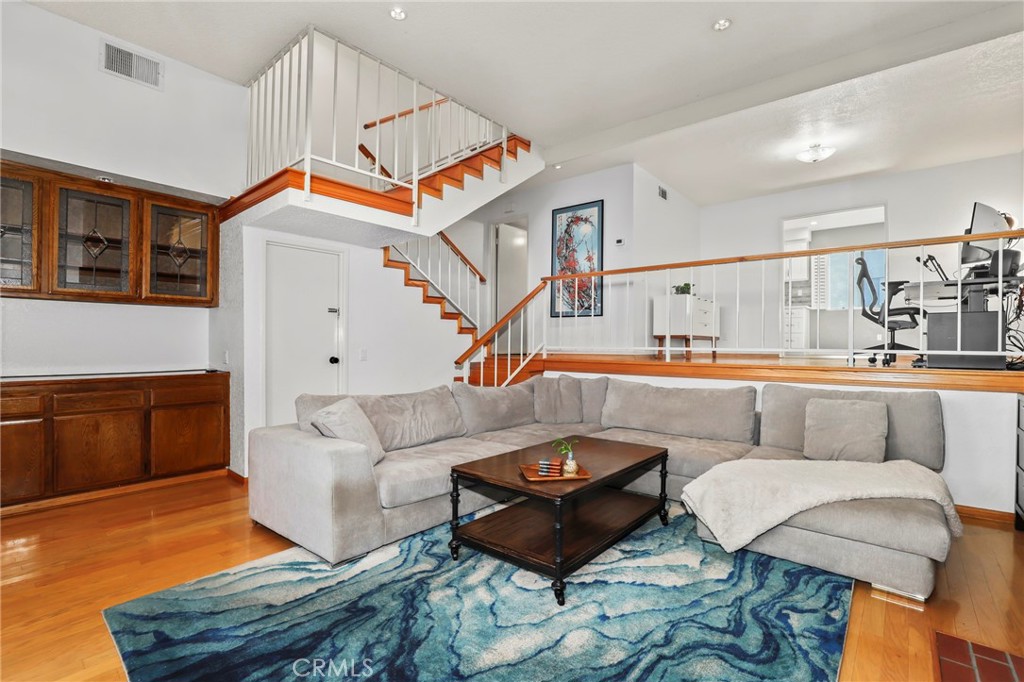 10201 Mason Avenue 19