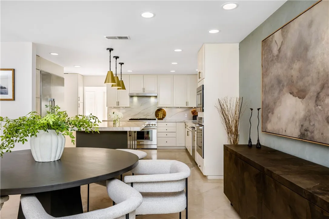 Newport Beach, California 92660, United States, 4 Bedrooms Bedrooms, ,3 BathroomsBathrooms,Residential,Active,159704