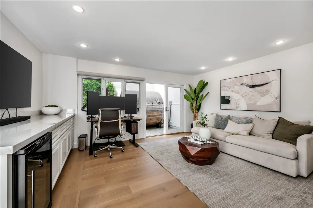 Newport Beach, California 92660, United States, 4 Bedrooms Bedrooms, ,3 BathroomsBathrooms,Residential,Active,159704