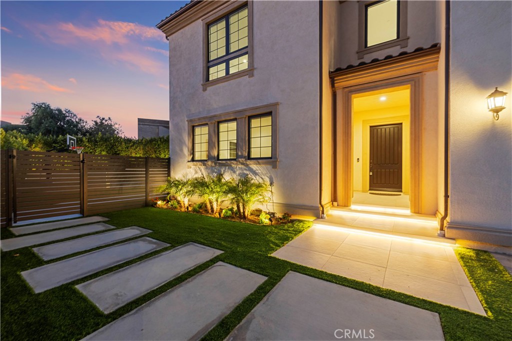 11029 Lurline Avenue