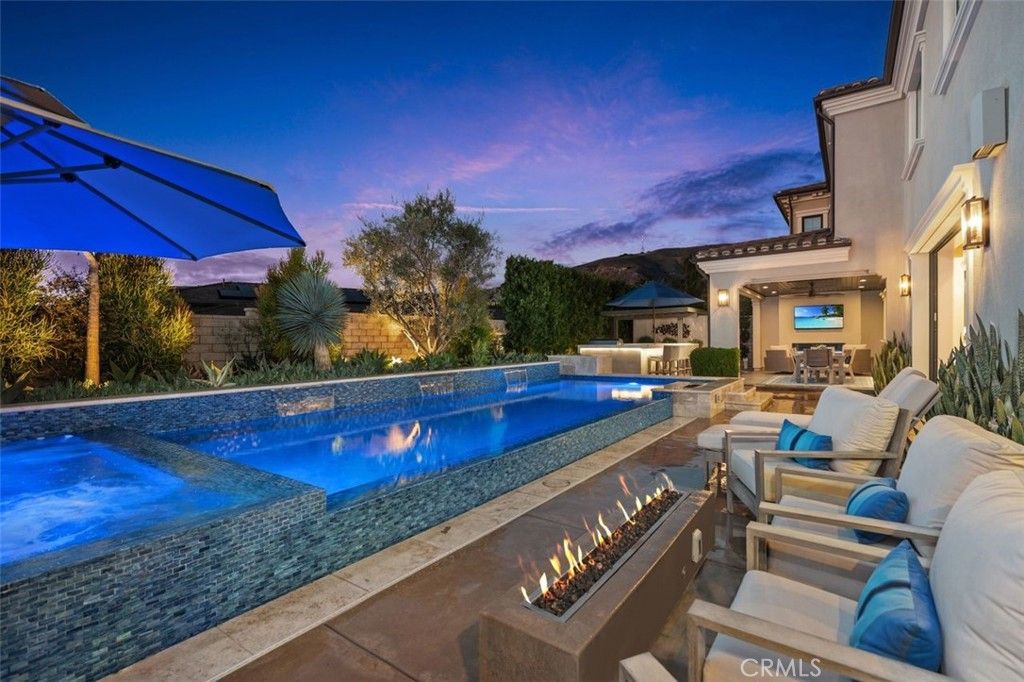 Photo of 116 Knob Creek Crk, Irvine, CA 92602 (MLS # OC26039727)