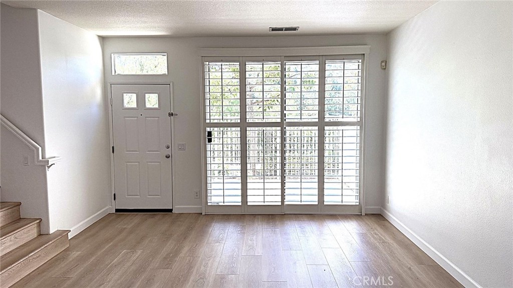 8382 E Truckee