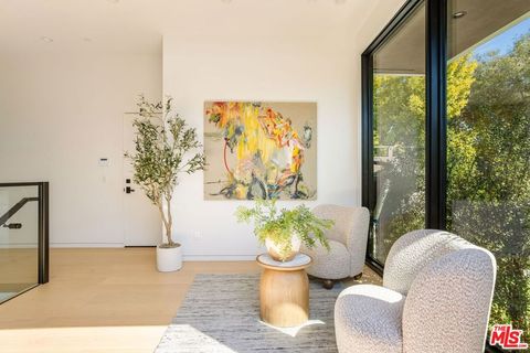 Tiny photo for 822 Superba Avenue, Venice, CA 90291 (MLS # 25606513)