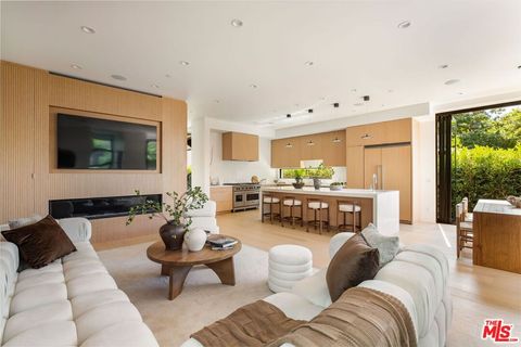 Tiny photo for 822 Superba Avenue, Venice, CA 90291 (MLS # 25606513)