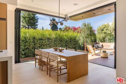 Tiny photo for 822 Superba Avenue, Venice, CA 90291 (MLS # 25606513)