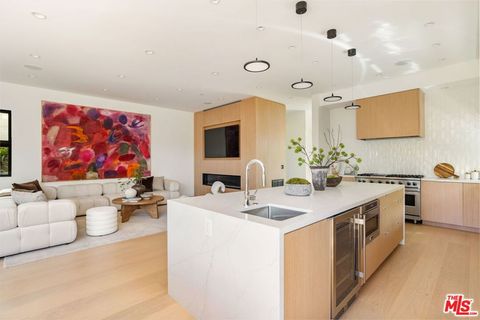 Tiny photo for 822 Superba Avenue, Venice, CA 90291 (MLS # 25606513)