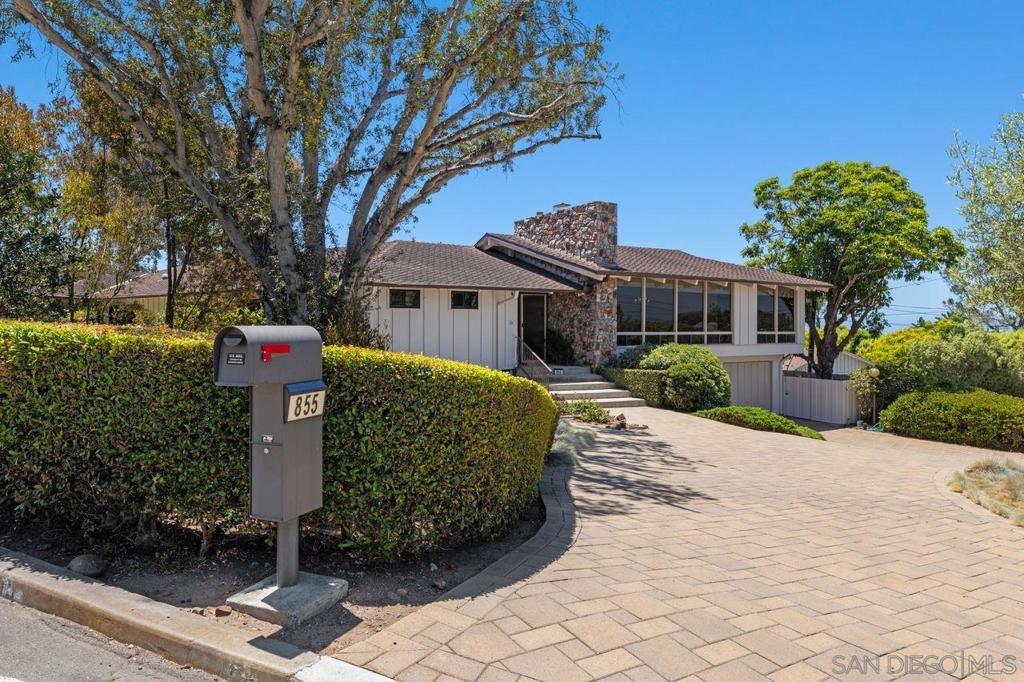 855 Muirlands Dr DR