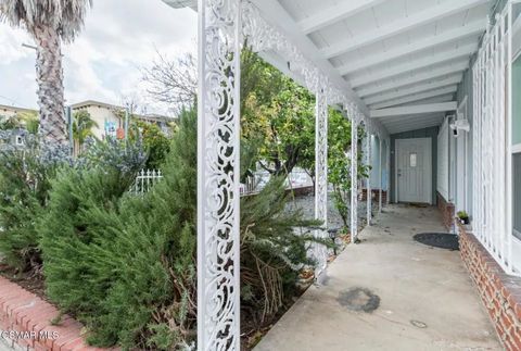 12015 Riverside Drive Valley Village CA 91607