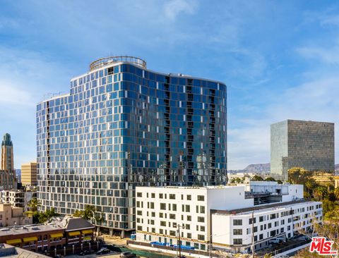 Photo of 2801 Sunset Place #226, Los Angeles, CA 90005 (MLS # 25603309)