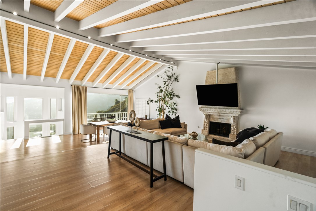 2019 Sunset Plaza Drive