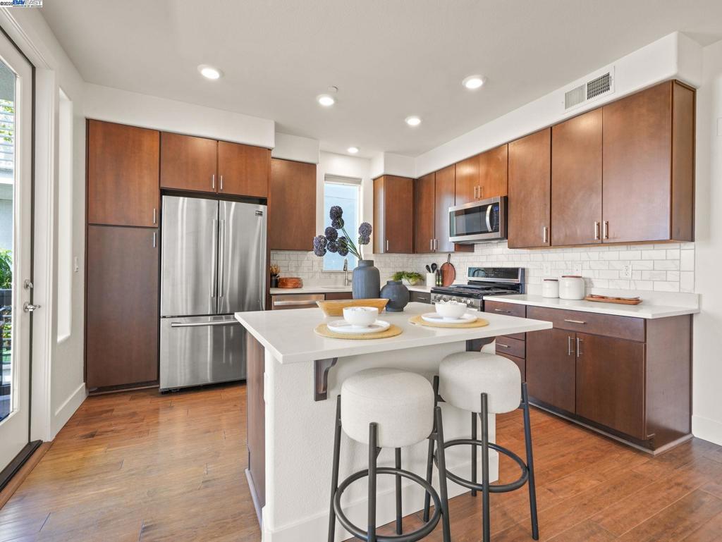 MILPITAS - Residential