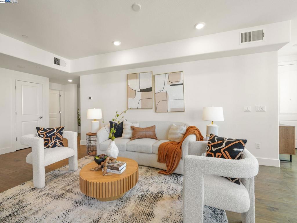 MILPITAS - Residential