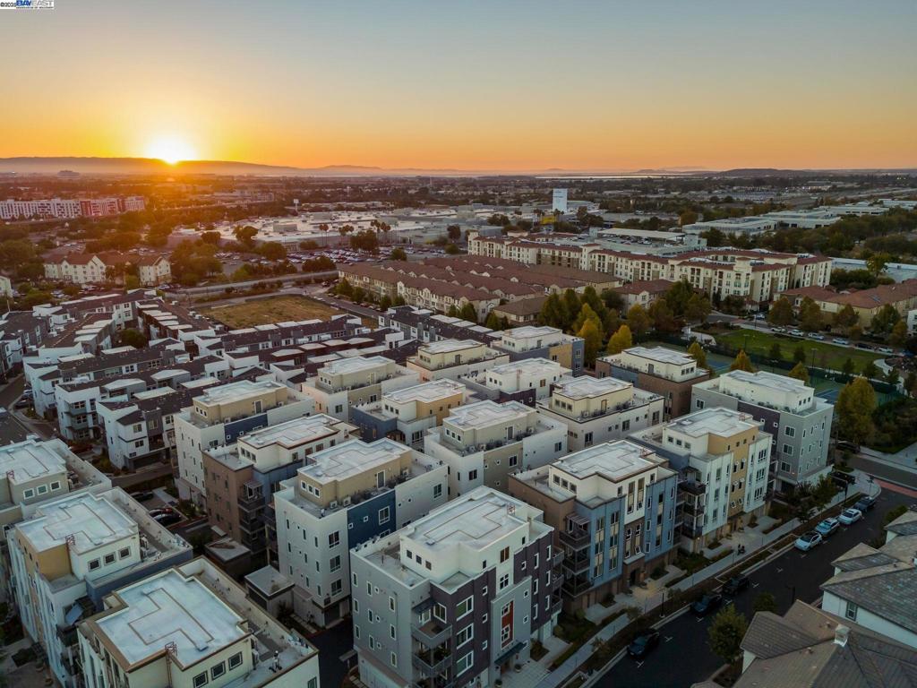 MILPITAS - Residential