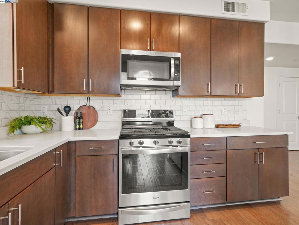 MILPITAS - Residential
