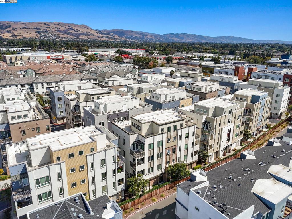 MILPITAS - Residential