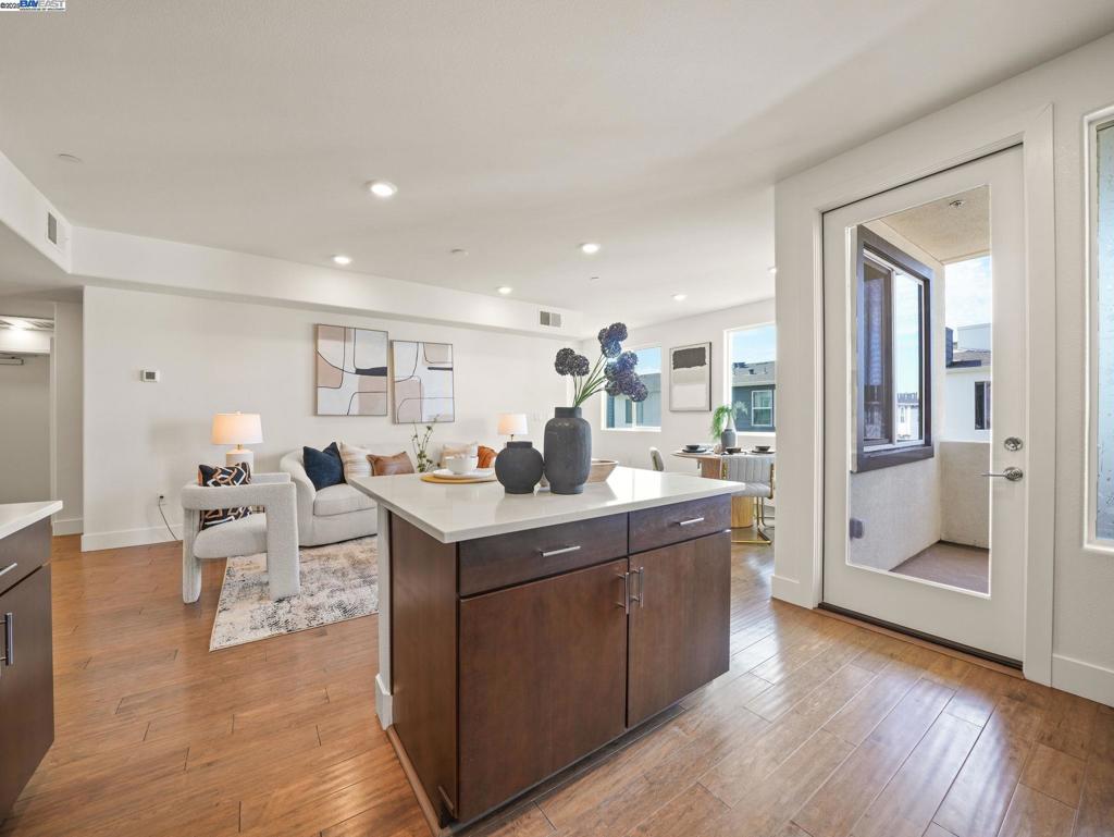 MILPITAS - Residential