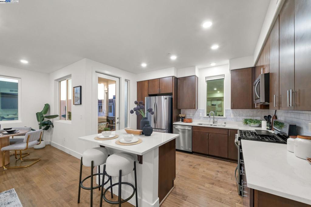 MILPITAS - Residential