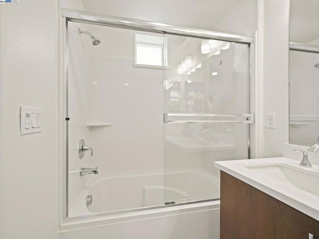 MILPITAS - Residential
