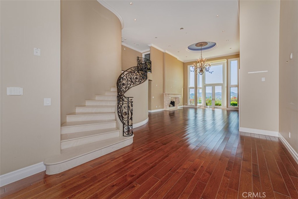 9772 Crestview Circle