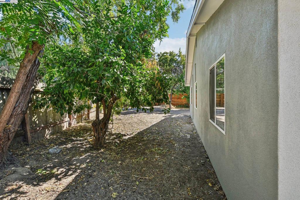 COLLEGE GREENS - Residential