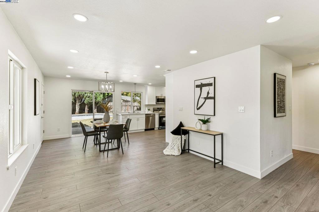 COLLEGE GREENS - Residential