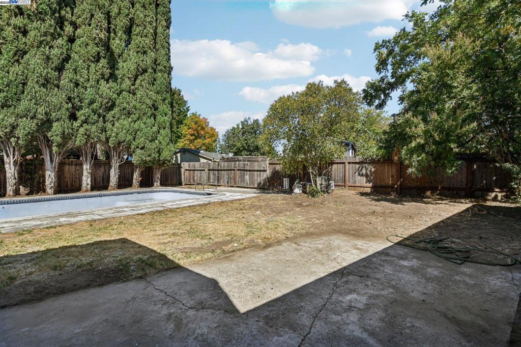 COLLEGE GREENS - Residential
