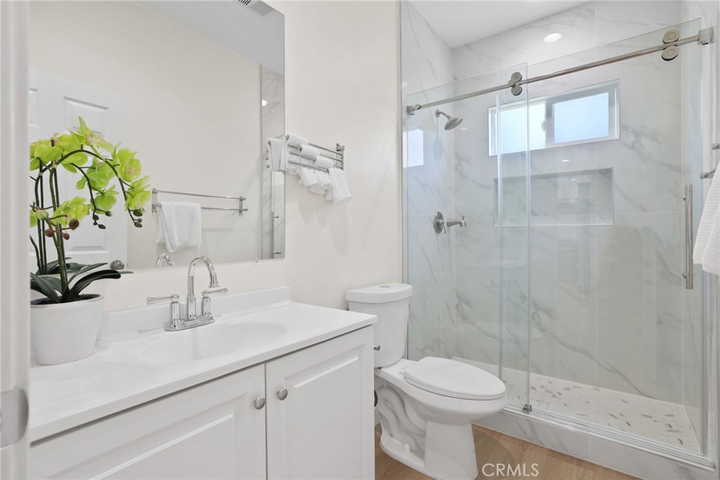 East Gate (ESGT) - Residential Lease