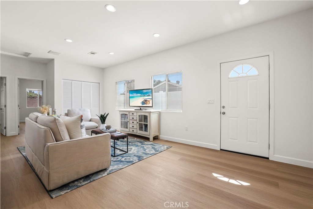 East Gate (ESGT) - Residential Lease