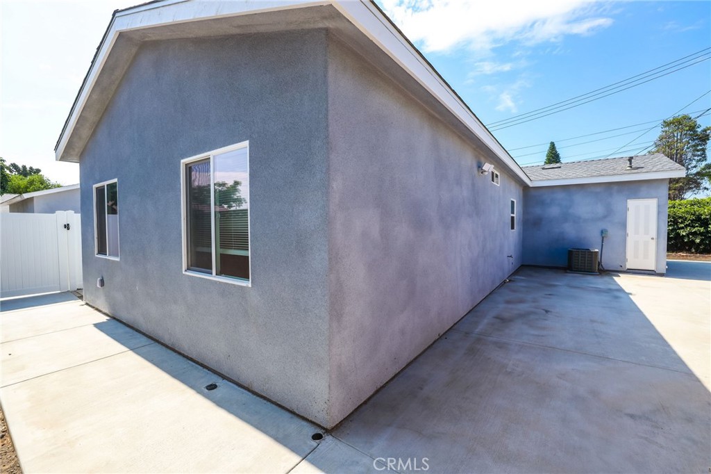 East Gate (ESGT) - Residential Lease