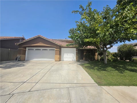 Photo of 8910 Staten Island DR, Bakersfield, CA 93311 (MLS # CV26184910)