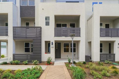 Photo of 5009 Seashell Terrace, San Ramon, CA 94583 (MLS # ML82042157)