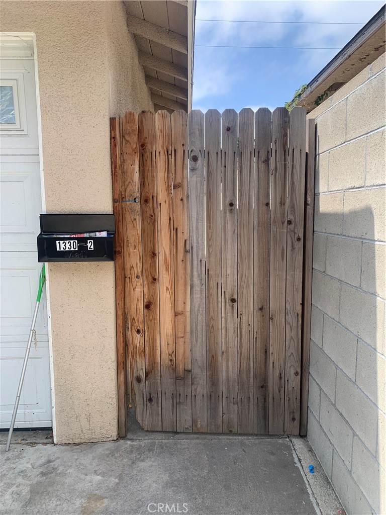 1330 W 10th Street 2