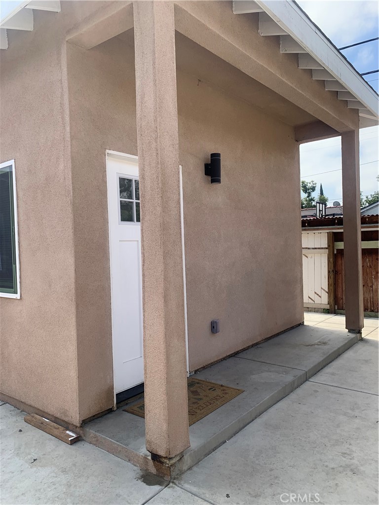 1330 W 10th Street 2