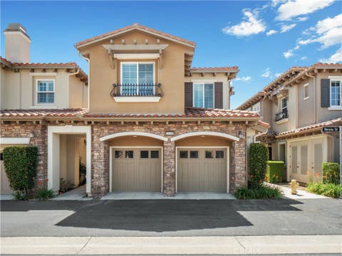 Photo of 11549 Verona Dr, Chatsworth, CA 91311 (MLS # SR26137786)