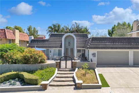 Photo of 6380 E Bixby Hill RD, Long Beach, CA 90815 (MLS # PW26167722)