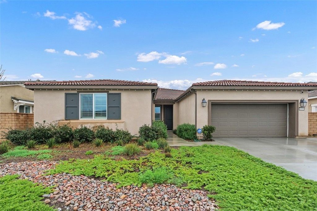 Photo of 26553 Scotch Pine Cir, Menifee, CA 92584 (MLS # SW26029985)