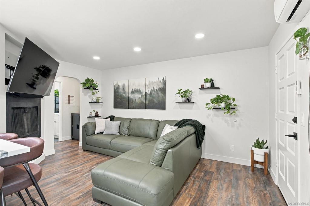 3738 33RD STREET #4