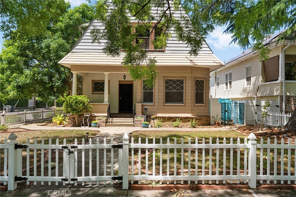 1126 Montgomery