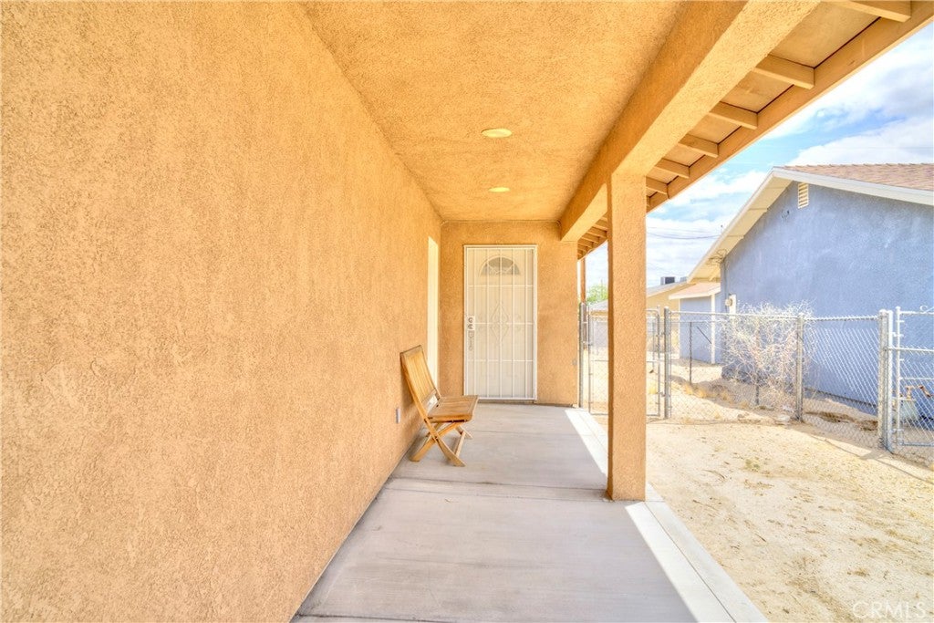 6627 Smoketree