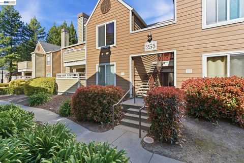 Photo of 255 Reflections Dr #22, San Ramon, CA 94583 (MLS # 41128767)