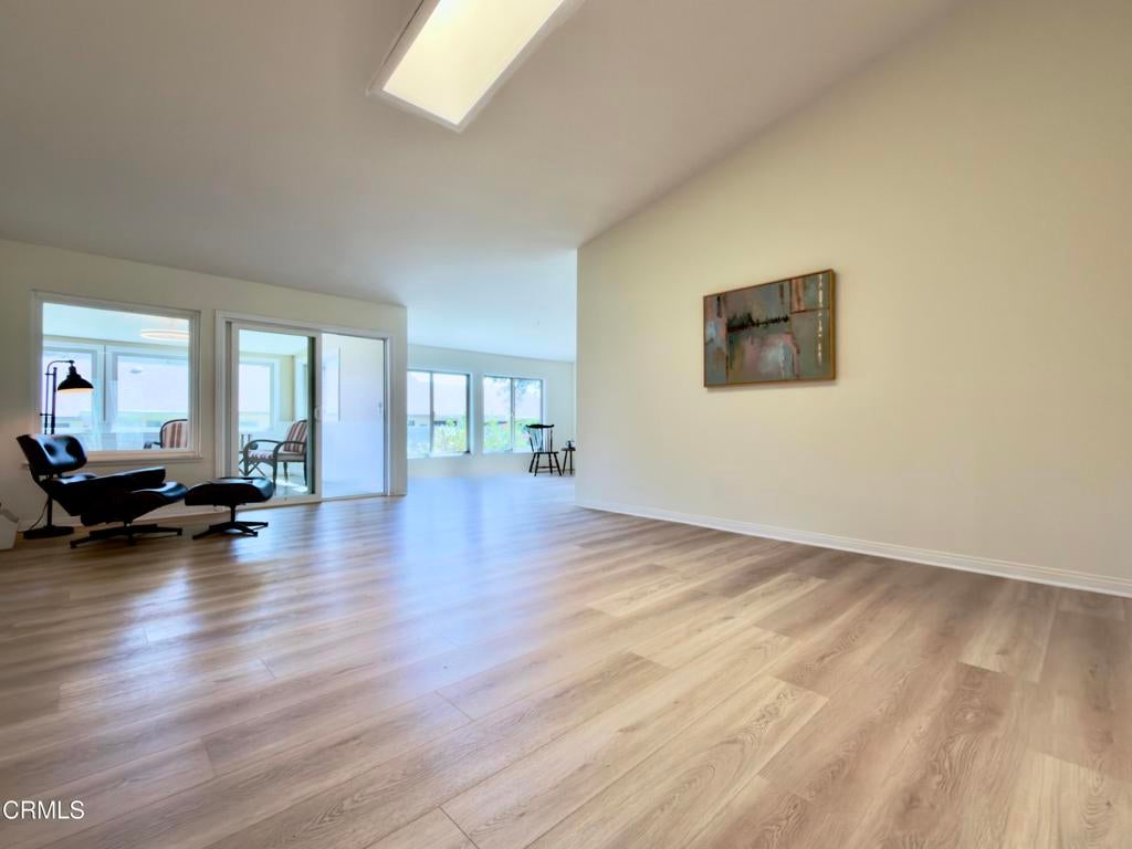 44006 Village 44