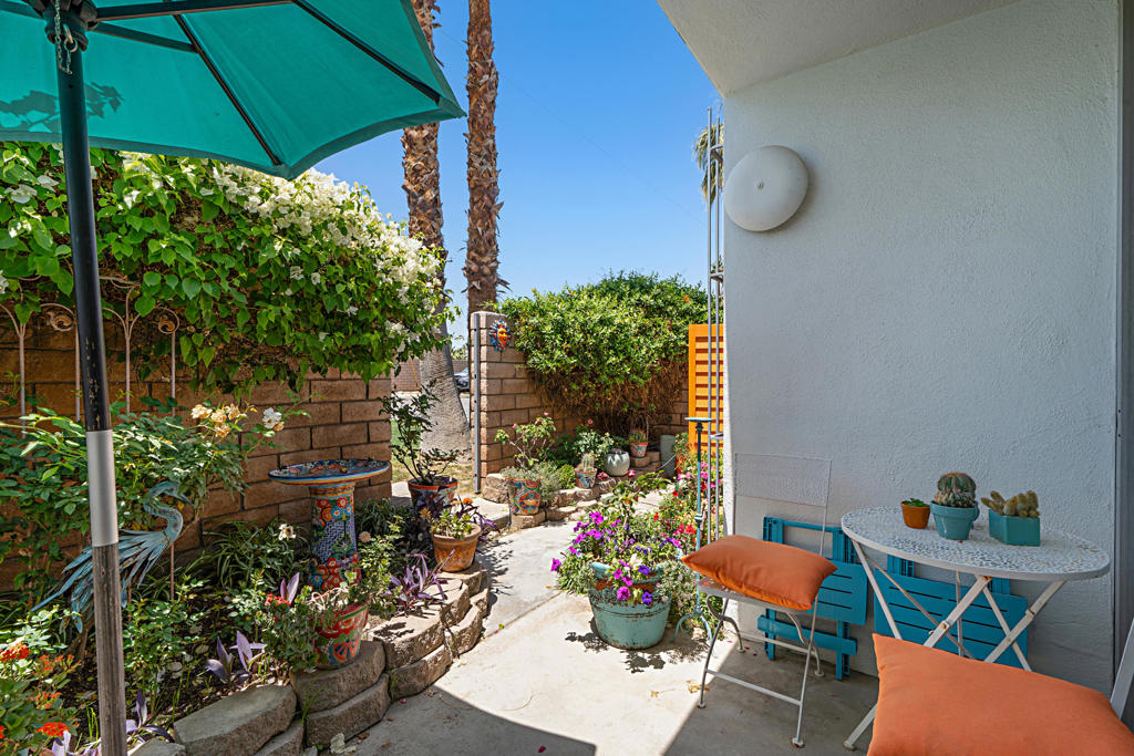 Whispering Sands - Residential