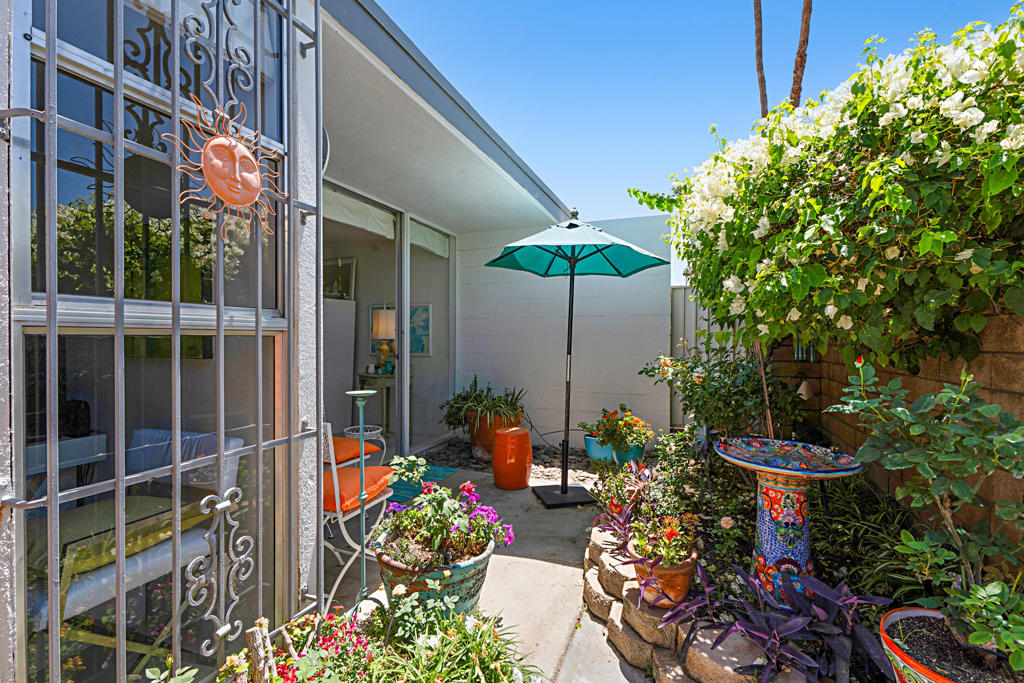 Whispering Sands - Residential