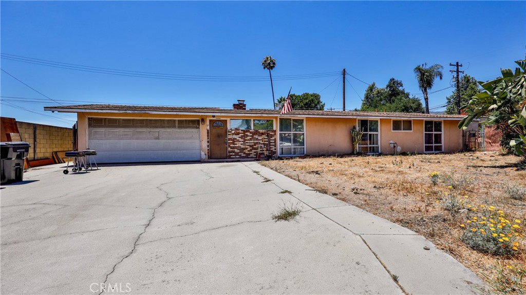 Welcome to 1261 E Ada Ave, Glendora
Situated on a peaceful cul-de-sac just north of the historic Route 66, this home offers great potential for buyers willing to personalize and update. Priced to sell, it’s fully functional but awaits your upgrades. The spacious layout includes 4 bedrooms and 2 bathrooms, an attached two-car garage, and large front and rear yards perfect for outdoor activities. Comfort is ensured with A/C and central heating, plus driveway parking for multiple vehicles. Located just minutes from shopping and dining, this home is a fantastic opportunity to create your perfect haven in a desirable area.