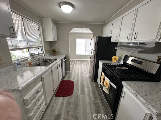 880 N. Lake Steet 69