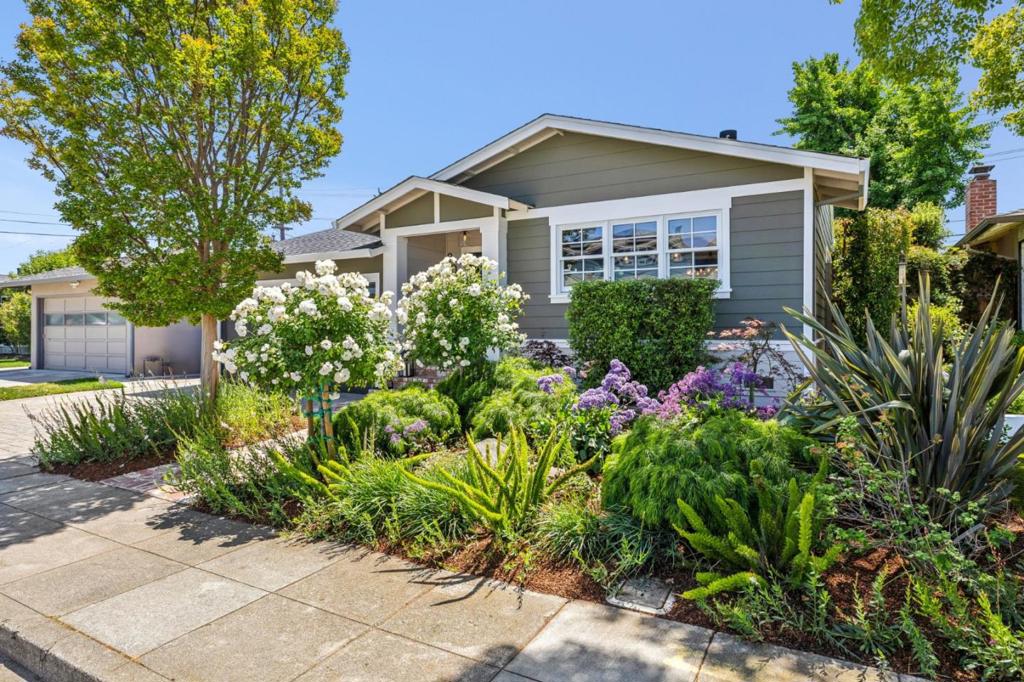 806 Fiesta Drive